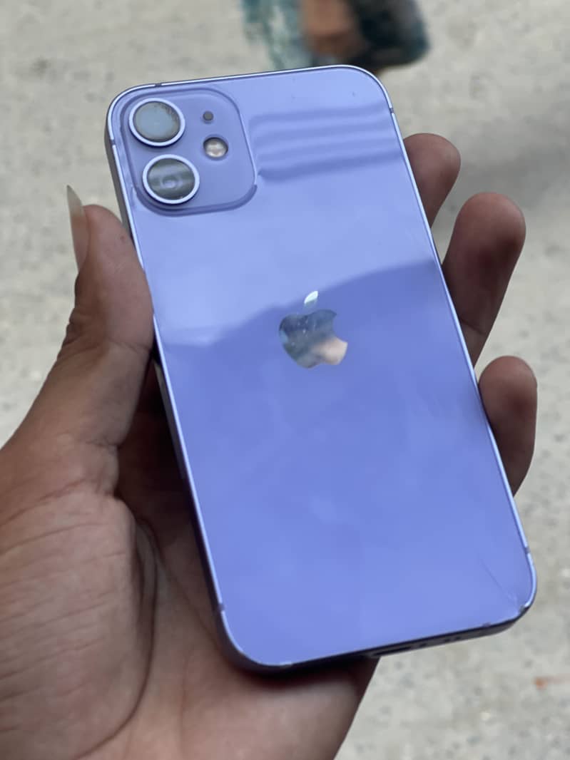 Apple iPhone 12 mini 4