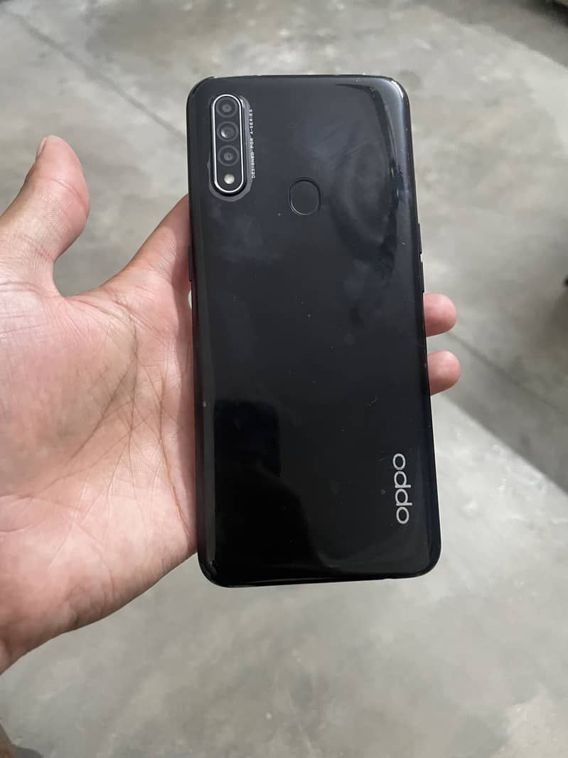 OPPO A31 0