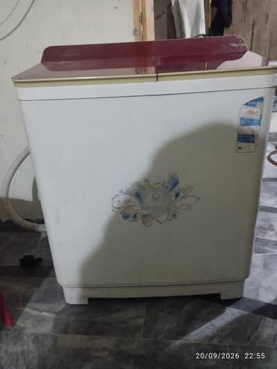 TOYO Twin Tub Washing Machine (TWD-7000) – Clean & Perfect Condition