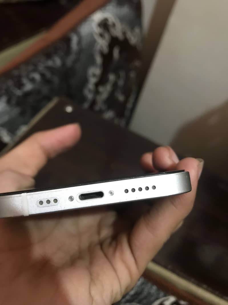 Apple iPhone 12 7