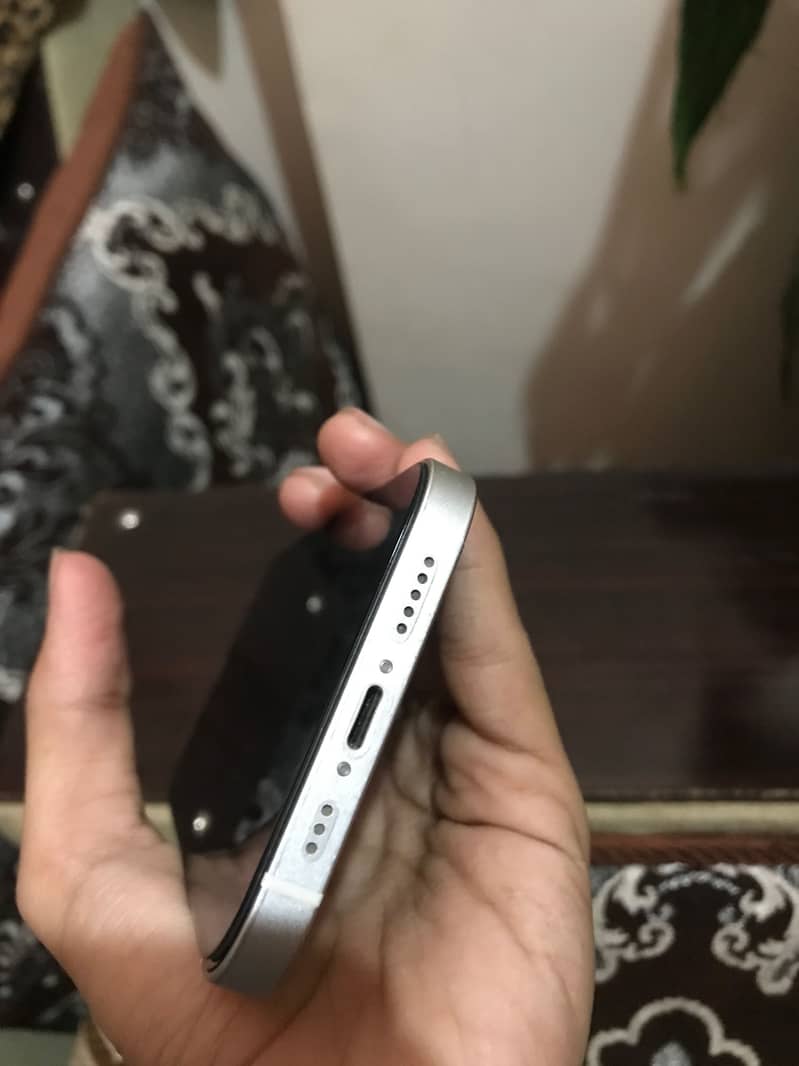 Apple iPhone 12 8