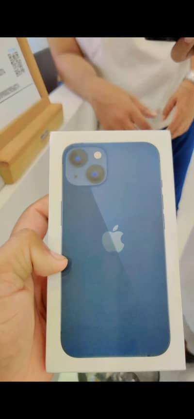 Apple iPhone 13