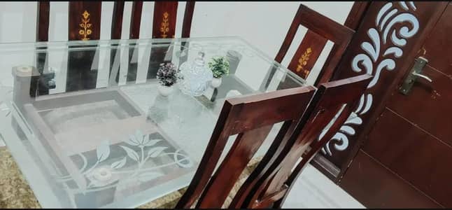 Dining Table - Stylish - Glass top Dining table