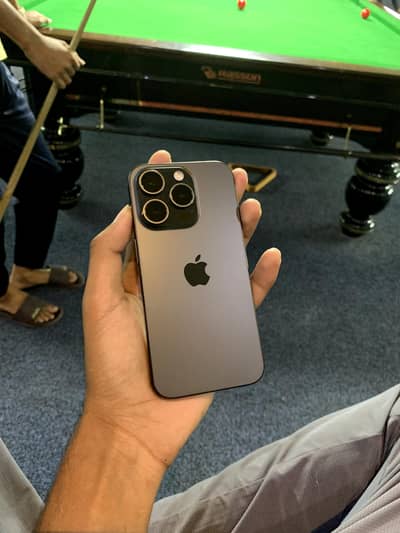 Apple iPhone 15 Pro (factory unlock)
