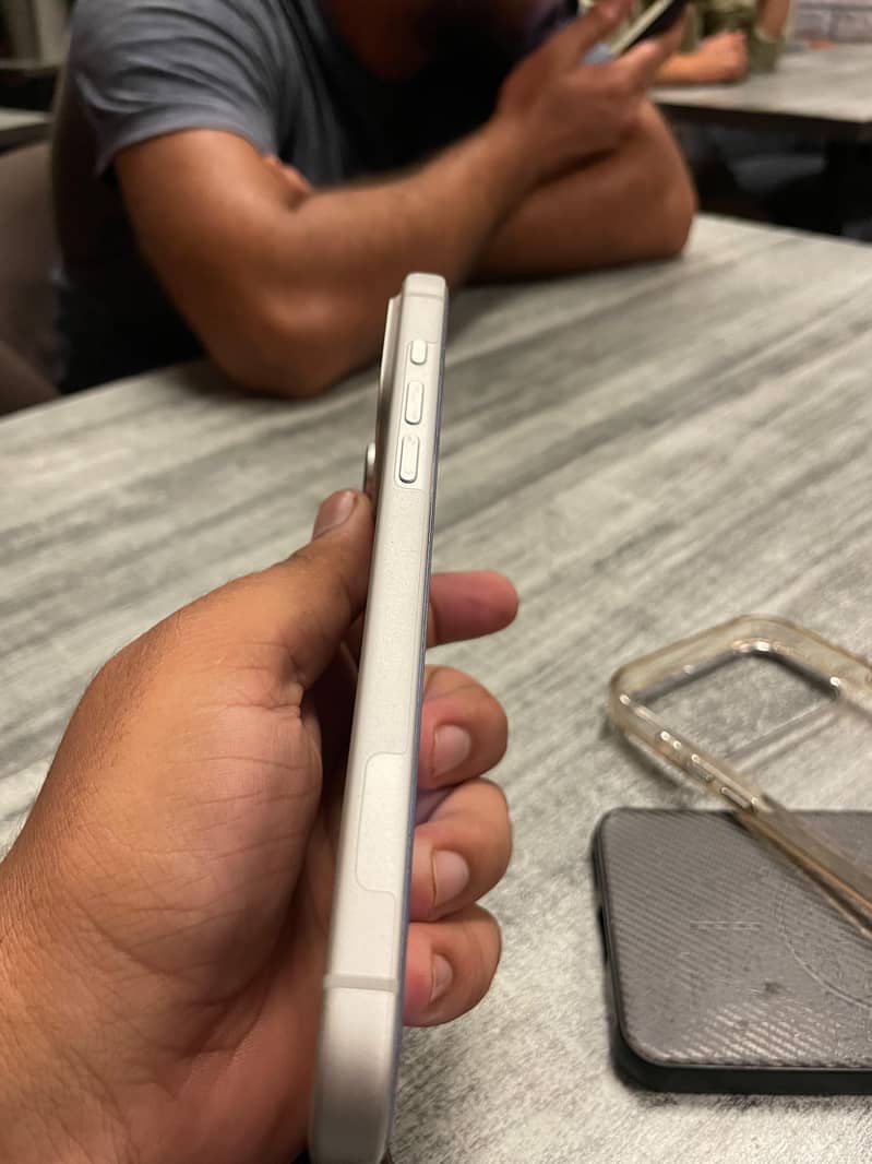 Apple iPhone 17 Pro Max 3