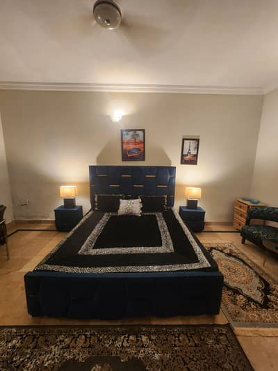 Furnished room available in F11/2 for single male with mess option