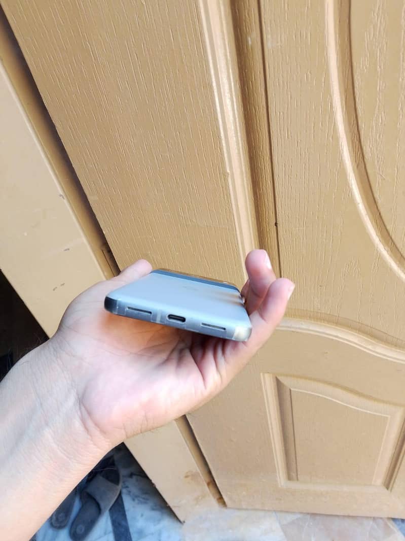 Google Pixel 8 2