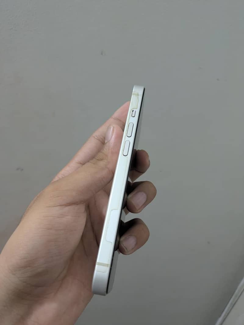 Apple iPhone 14 2