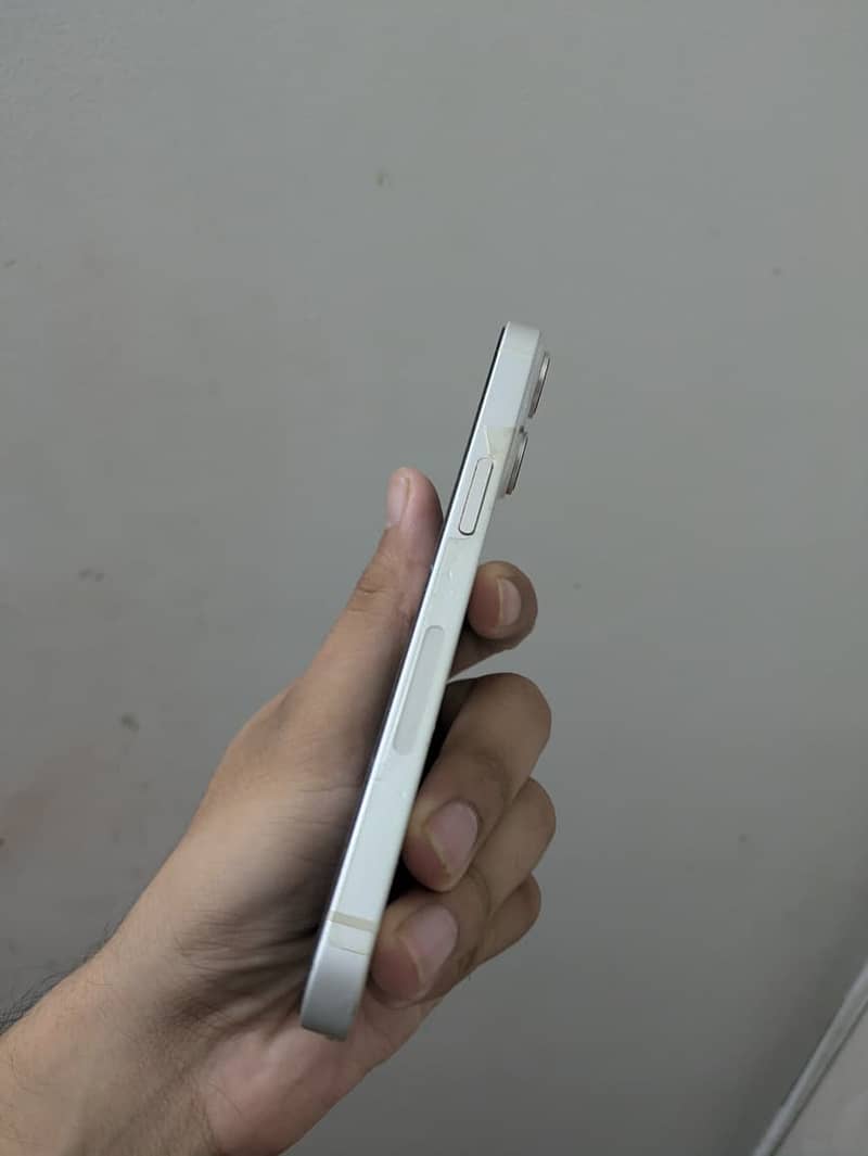 Apple iPhone 14 4