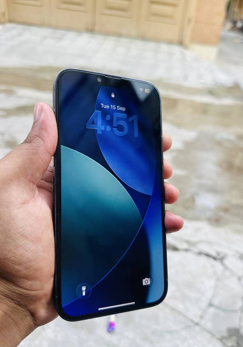 Apple iPhone 13 Pro Max 3