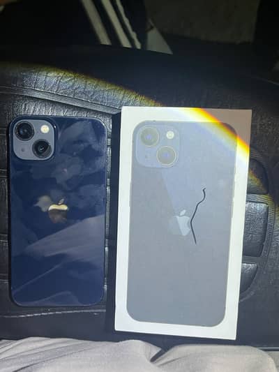 Apple iPhone 13