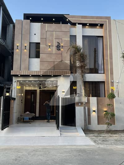 5 Marla Beautiful House For Sale In Central Park Housing Society Lahore