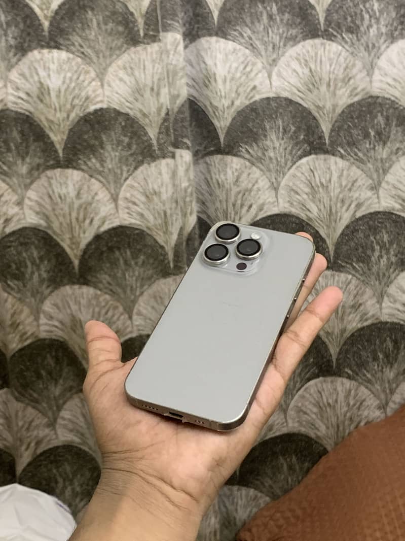 Apple iPhone 15 Pro 5