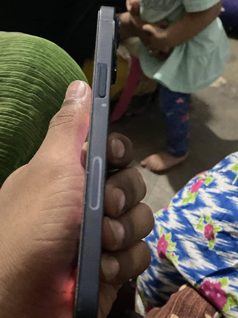 Apple iPhone 14 Plus 3