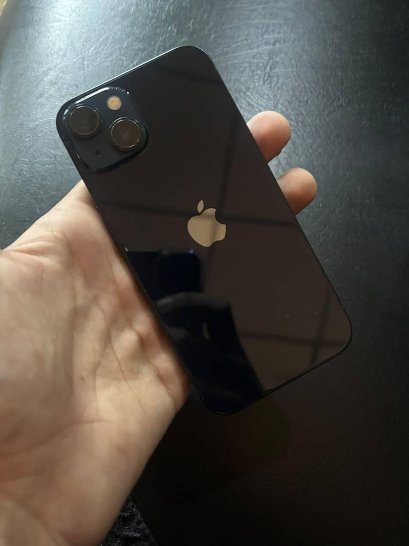 Apple iPhone 13 4