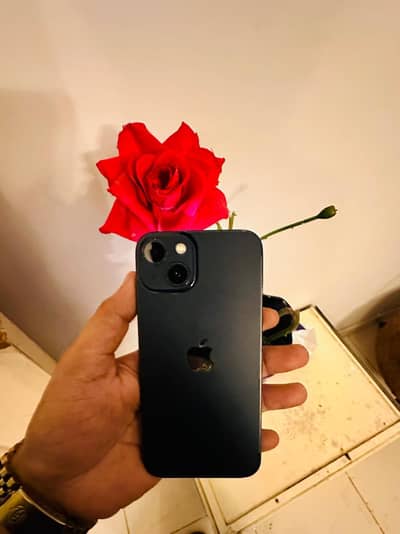 Apple iPhone 13