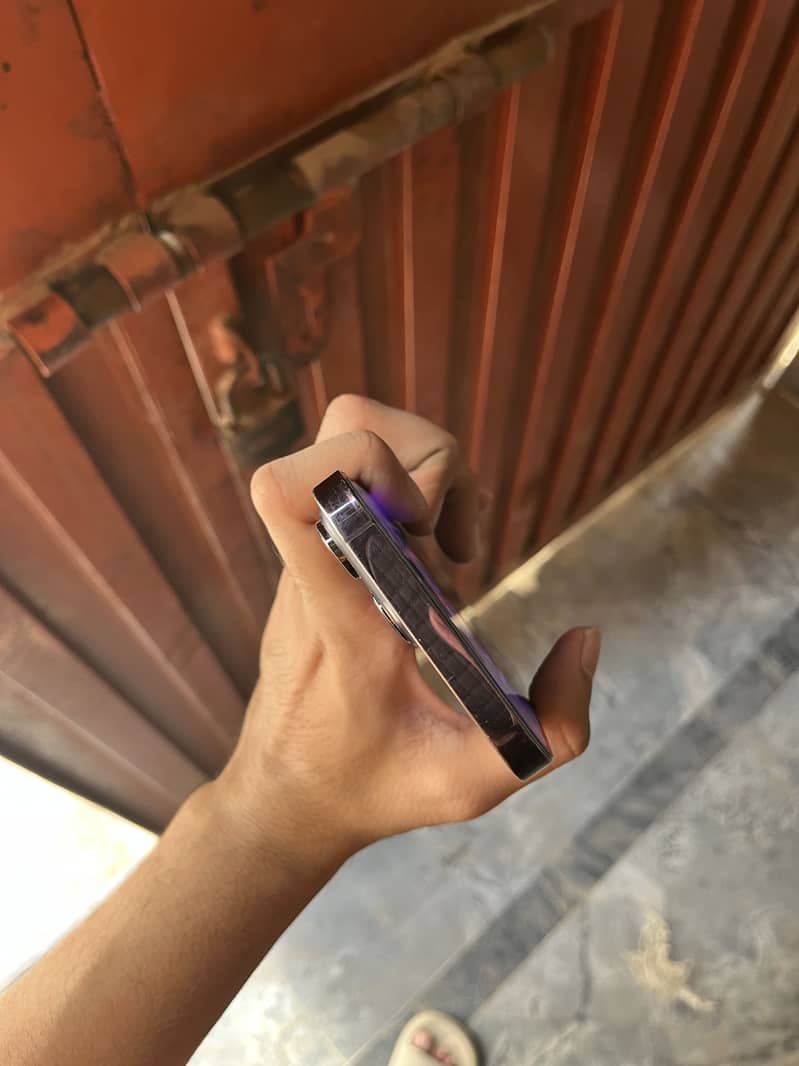 Apple iPhone 14 Pro Max 5