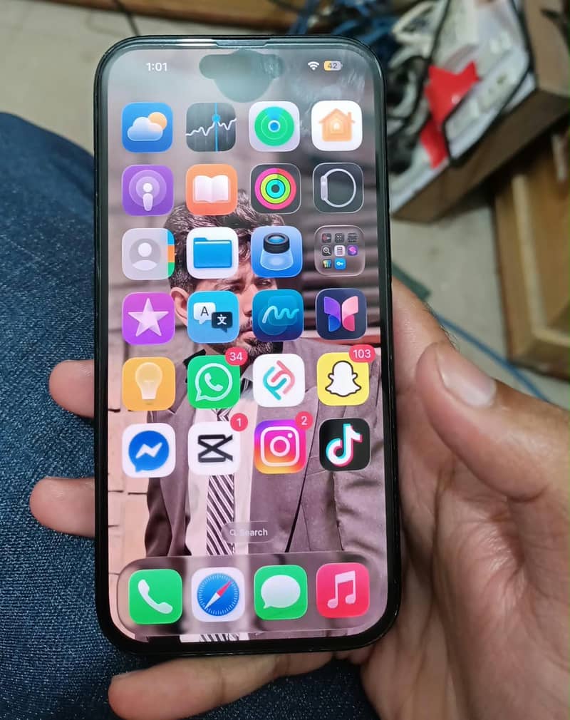 Apple iPhone 15 4