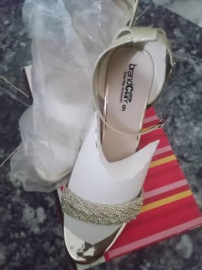 golden colour heels