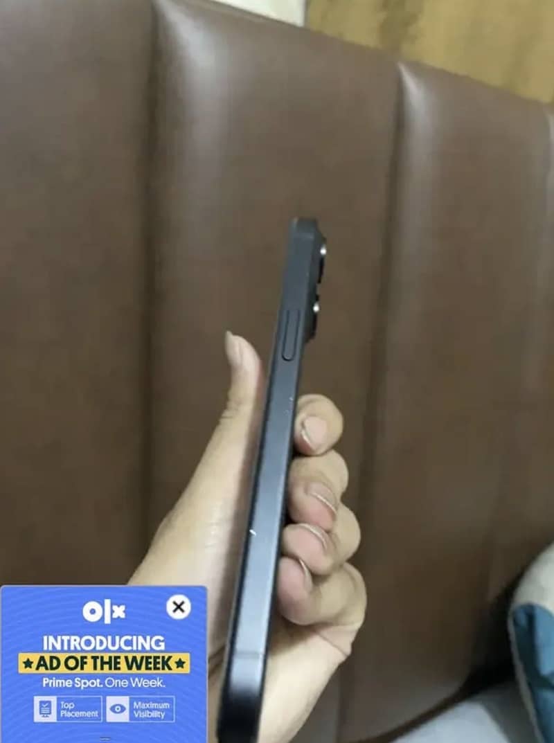 Apple iPhone 15 4