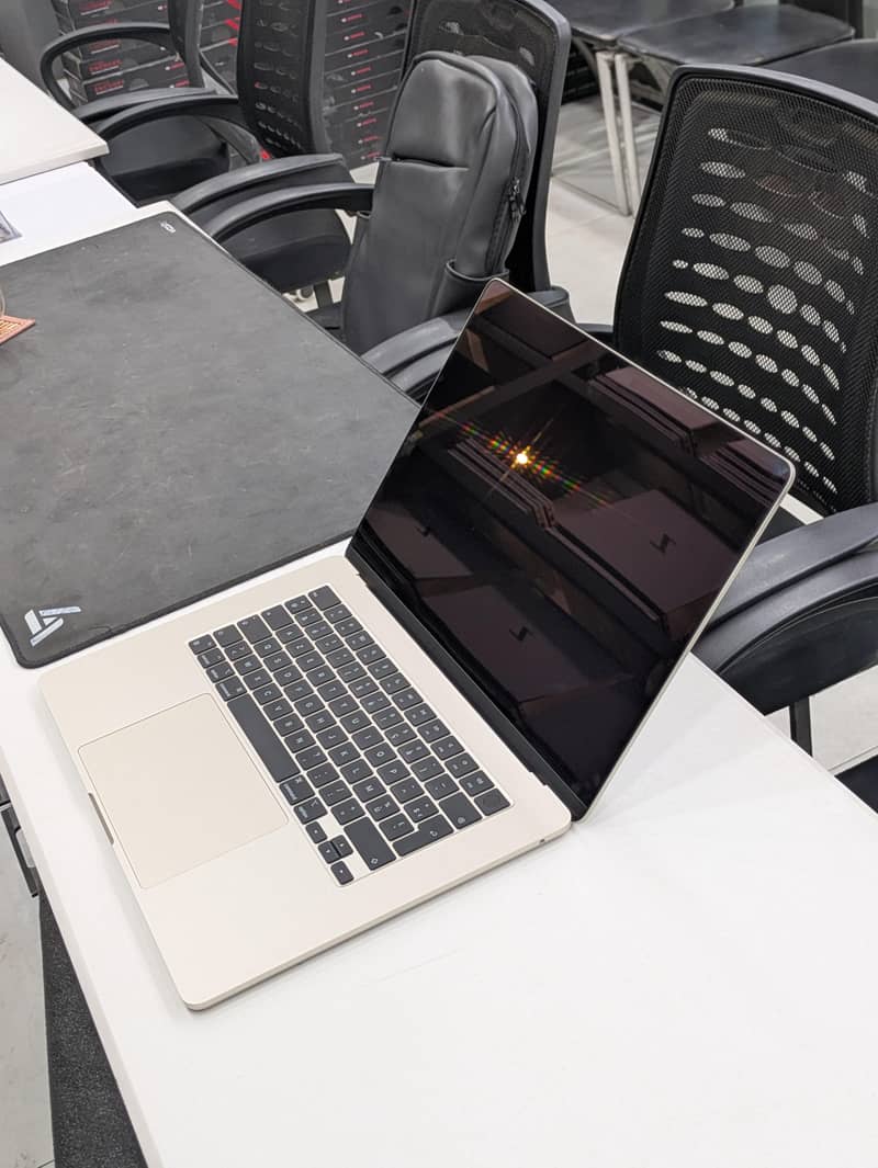 MacBook Air 15" M3 2024 Model 1