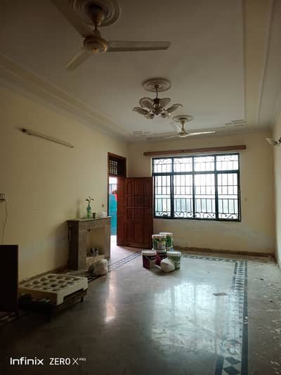 {Vip location} 10 Marla Upper Portion