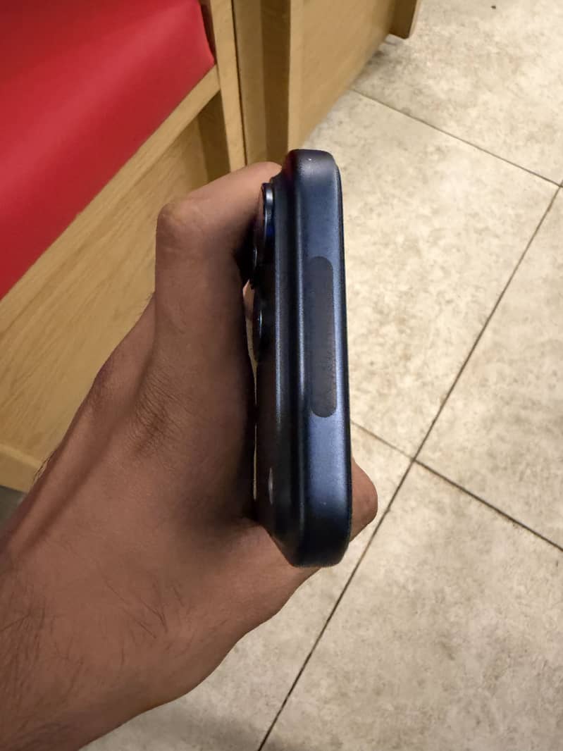 Apple iPhone 17 Pro Max 2