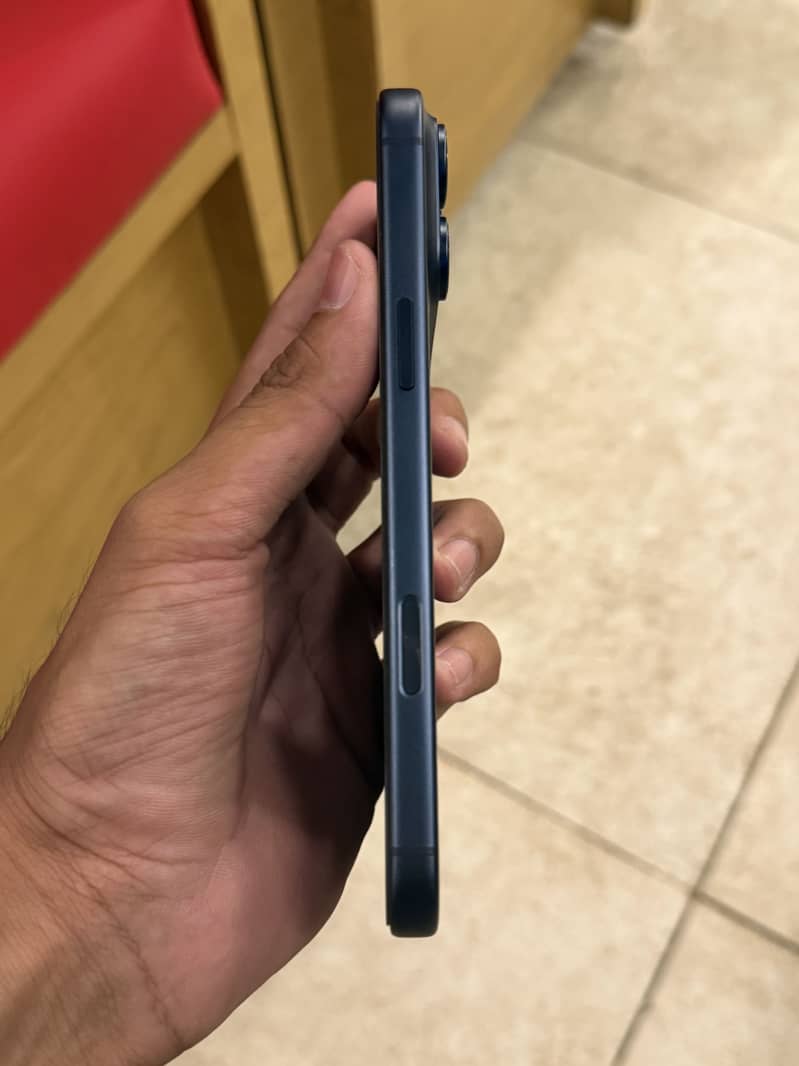 Apple iPhone 17 Pro Max 5