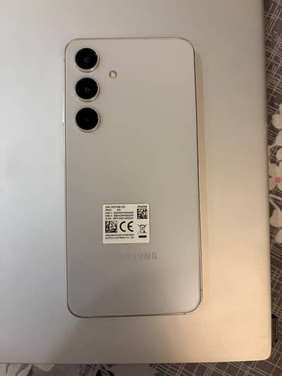 Samsung Mobile S24 8/256