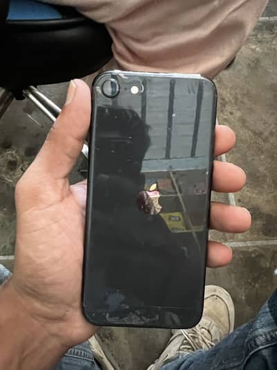Apple iPhone SE
