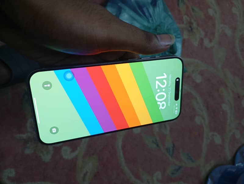 Apple iPhone 15 Pro Max 2
