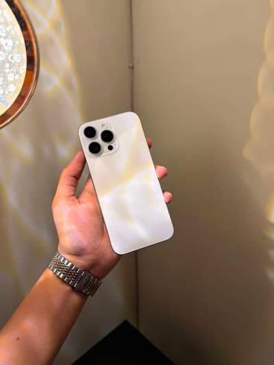 Apple iPhone 16 Pro Max JV