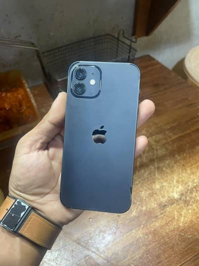 Apple iPhone 12