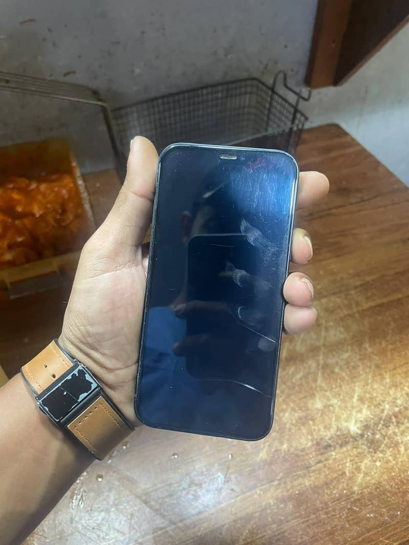 Apple iPhone 12 5