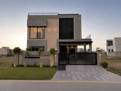 Slightly Used 10 Marla Full Basement House For Sale in DHA Phase 8 Ex Park View