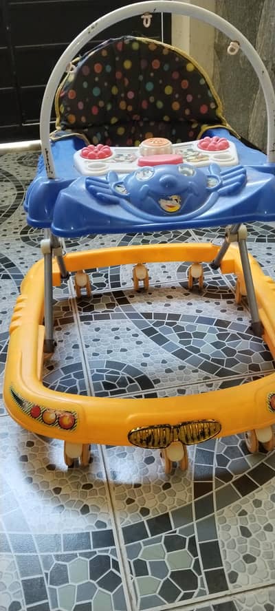 baby vokar and bathing chair
