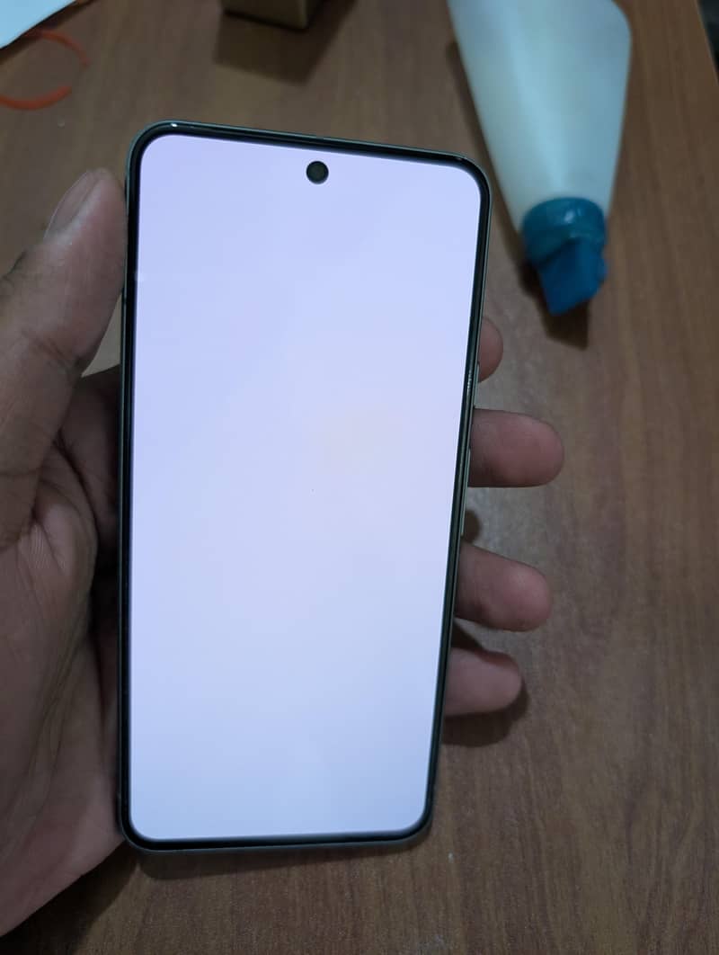 Google Pixel 8 6