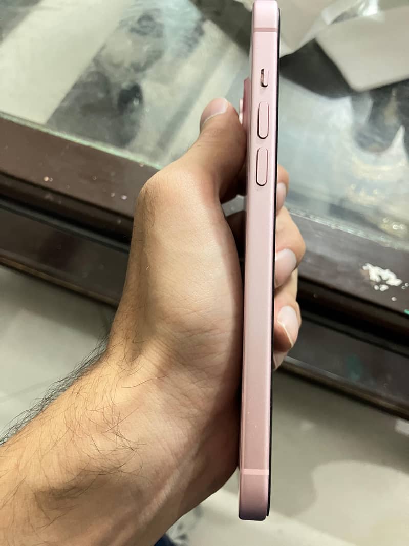 Apple iPhone 15 plus 1