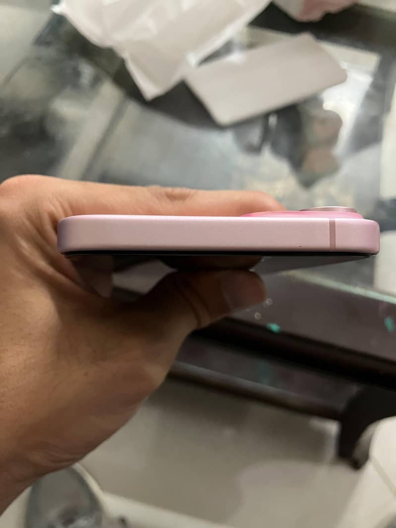 Apple iPhone 15 plus 2