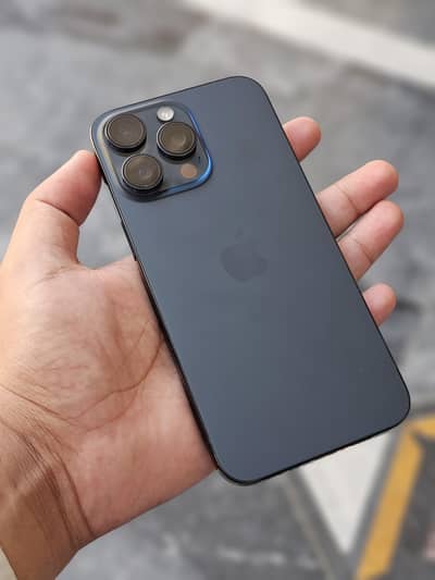 iPhone 15 pro max 256gb 97% MDM