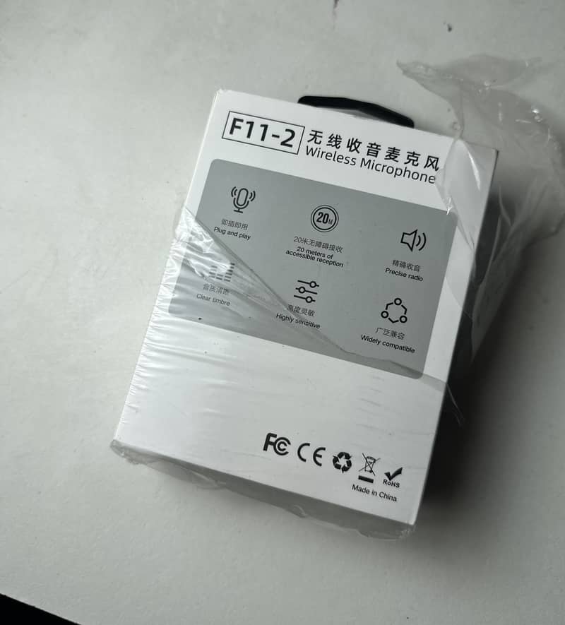 F11-2 Wireless Microphone 4