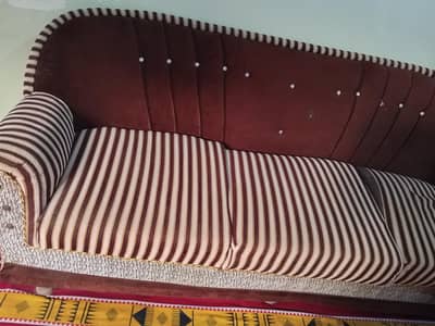 5 Seater Sofa Set Available