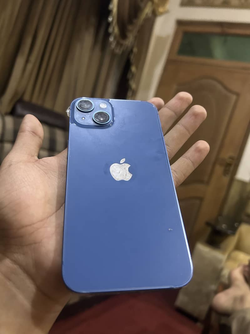 Apple iPhone 13 5