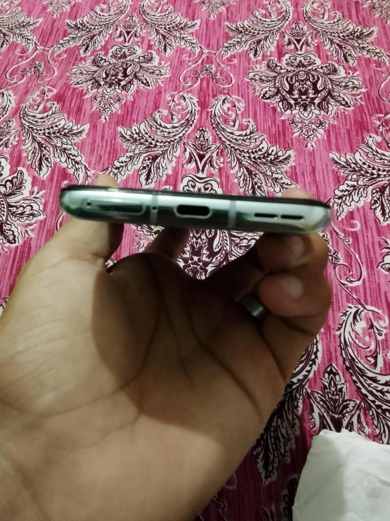 one plus8T 4