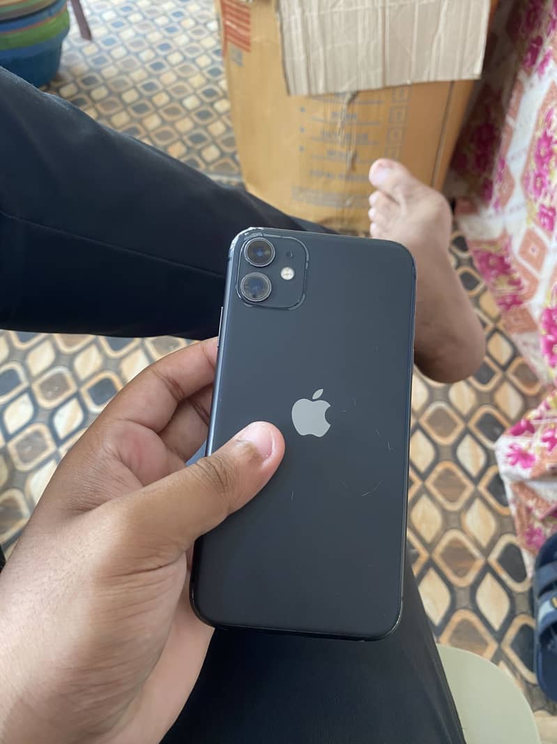 Apple iPhone 11 0