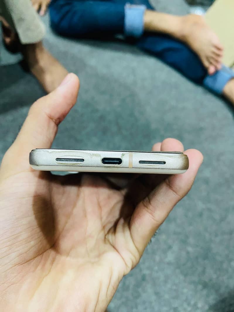 Google Pixel 8 3