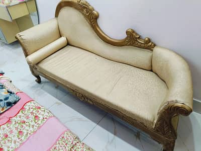 2 Seater Sofa A1 condition Main Hai 03227801713