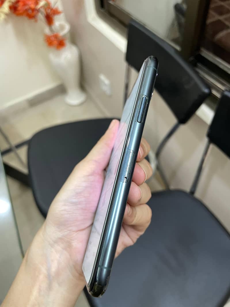 Apple iPhone 11 Pro 5