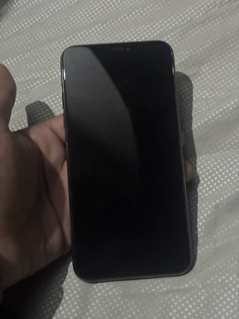 Apple iPhone 11 Pro Max 3