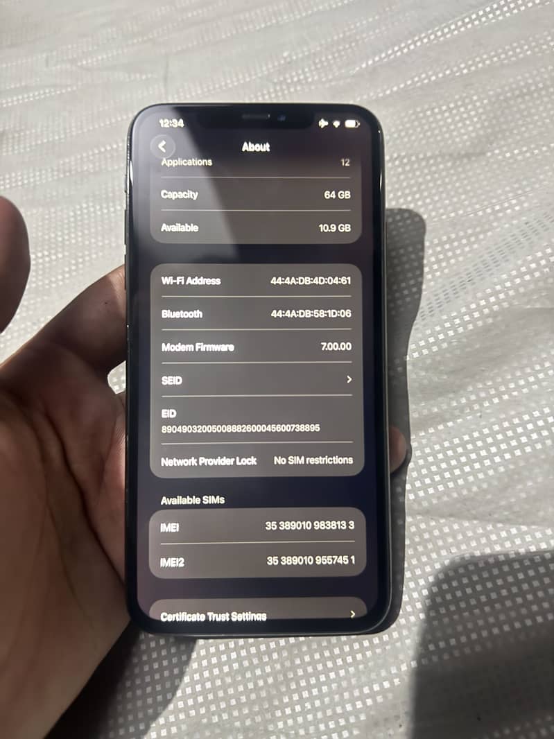 Apple iPhone 11 Pro Max 4